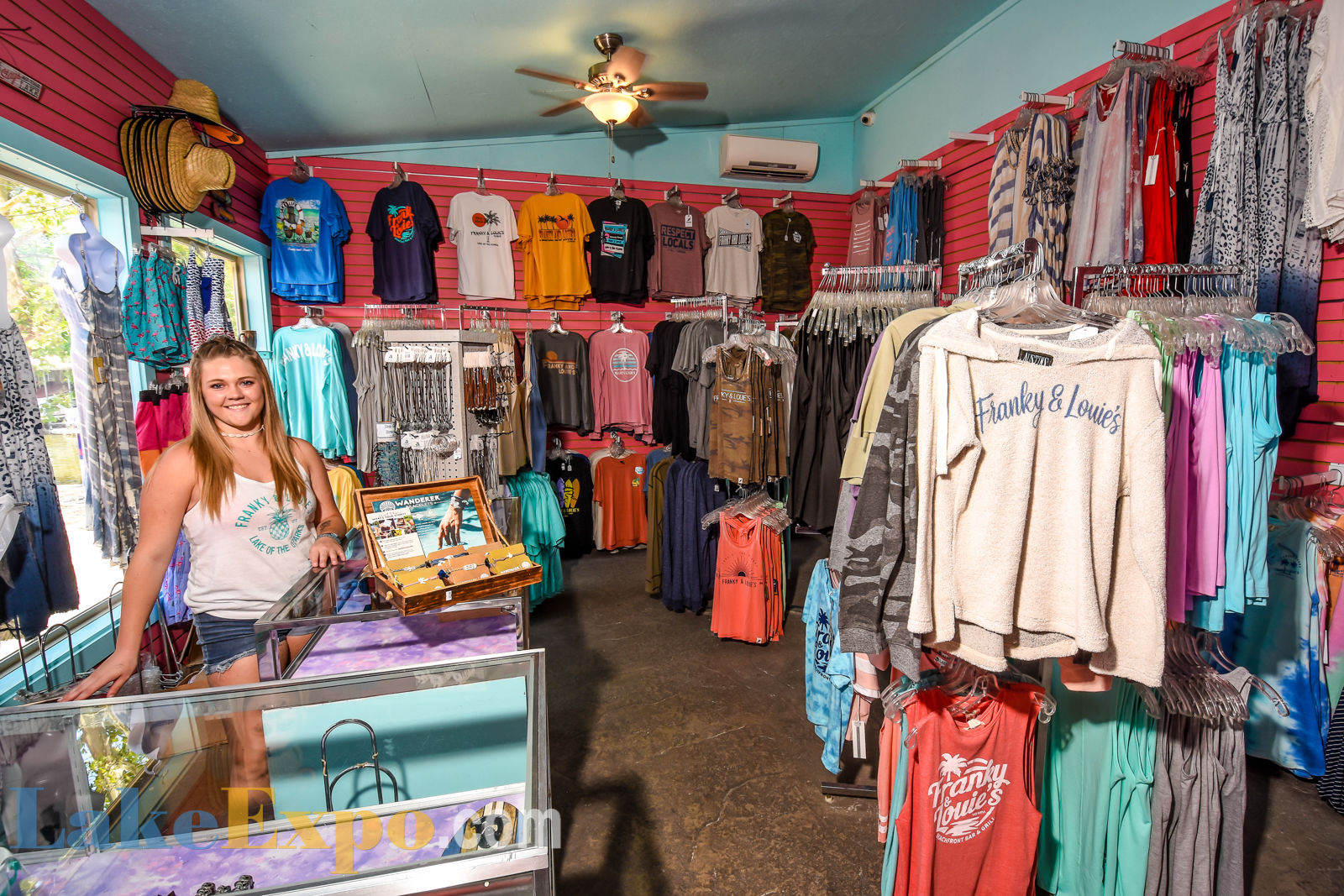 Frankie&Louie's 049-49-48.jpg